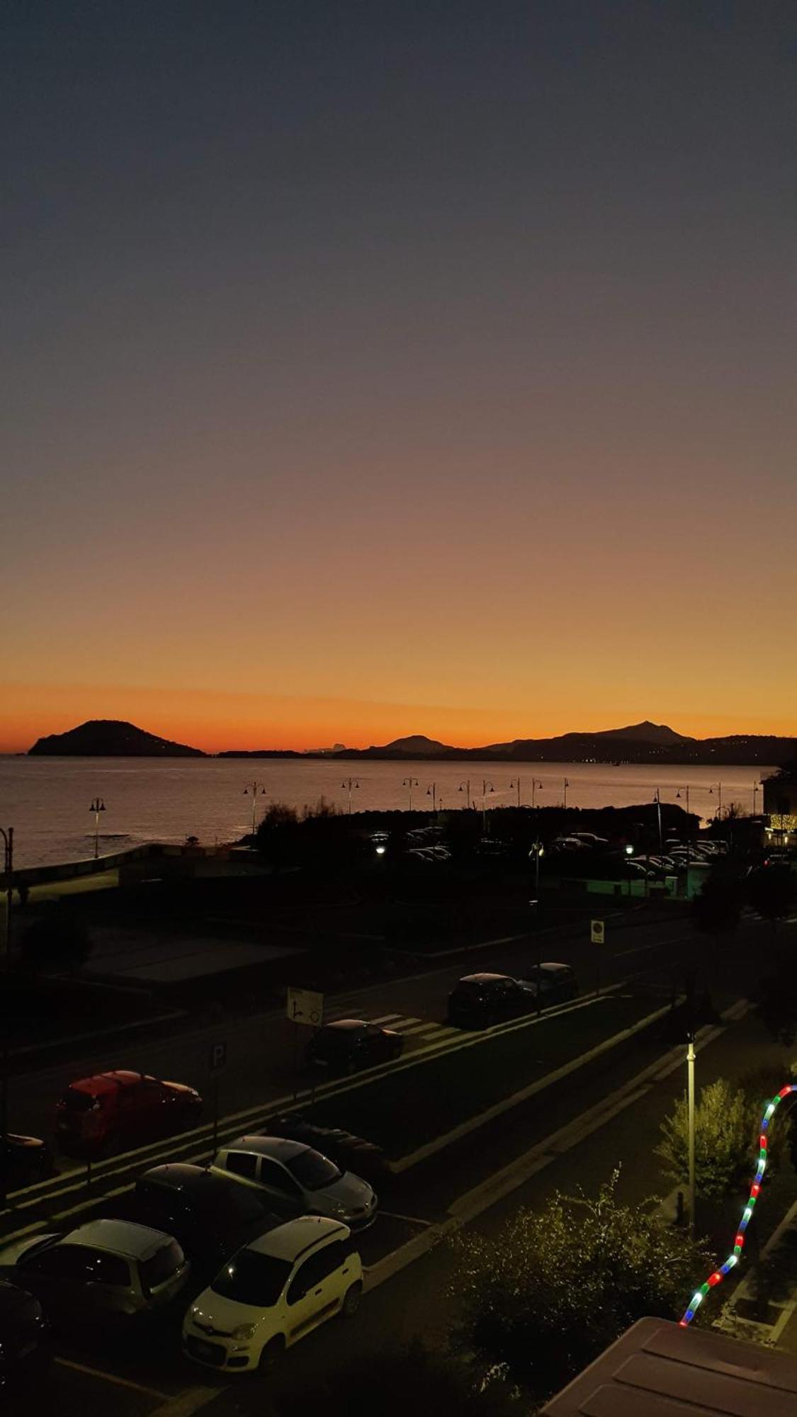 Terrazza Miracapri Apartment Pozzuoli Luaran gambar