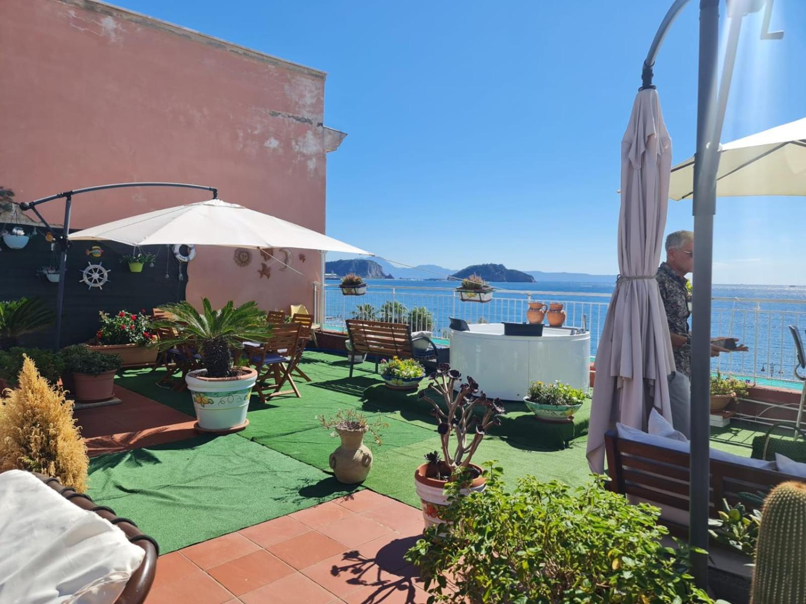 Terrazza Miracapri Apartment Pozzuoli Luaran gambar