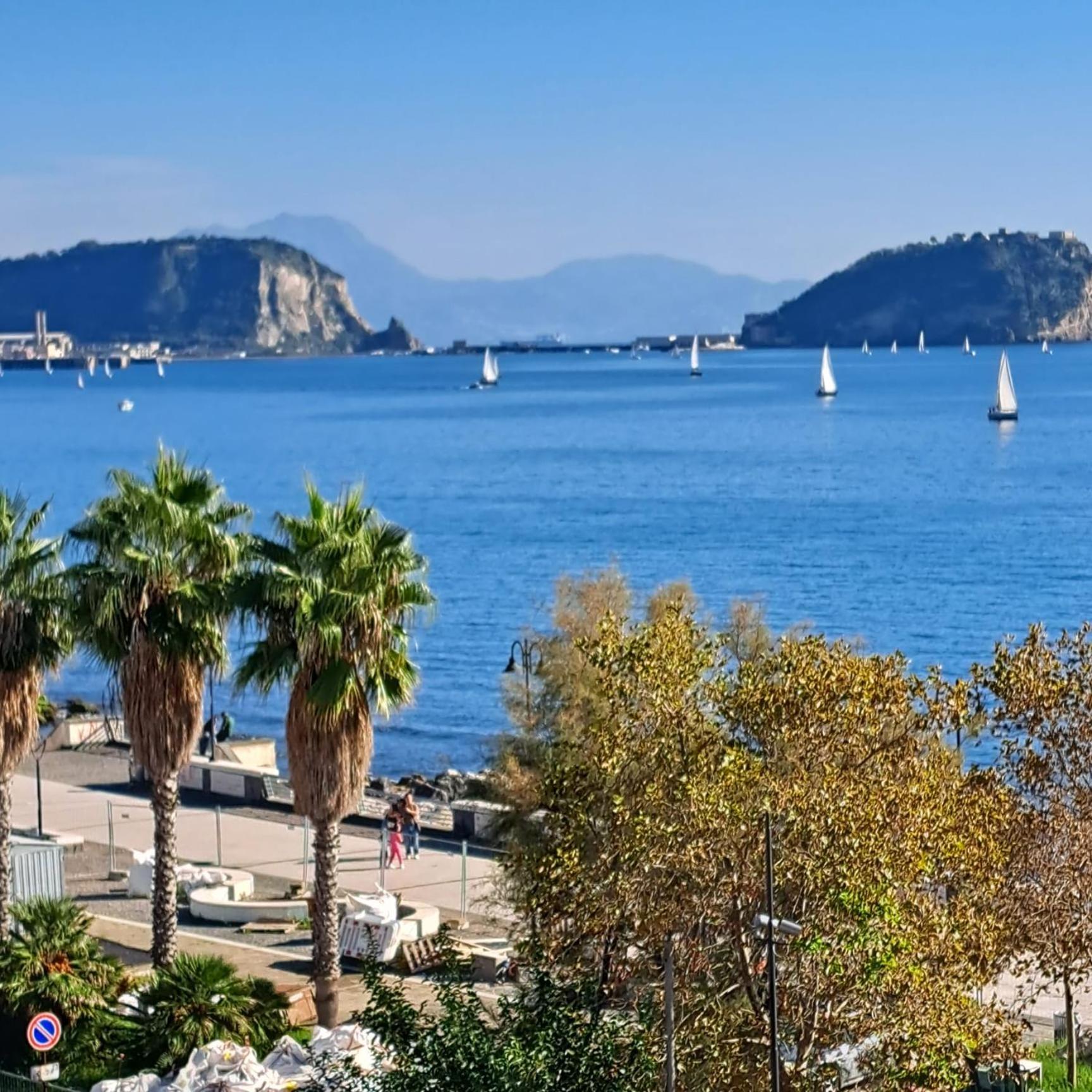 Terrazza Miracapri Apartment Pozzuoli Luaran gambar